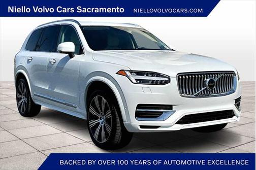 2022 Volvo XC90 Recharge Plug-In Hybrid T8 Inscription 7 Passenger