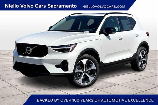 2026 Volvo XC40 B5 Plus