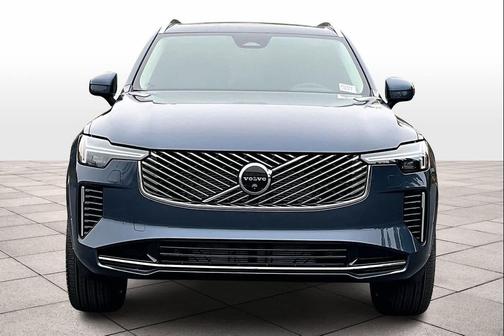 2026 Volvo XC90 B5 Plus 7-Seater