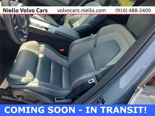 2022 Volvo XC60 B5 R-Design