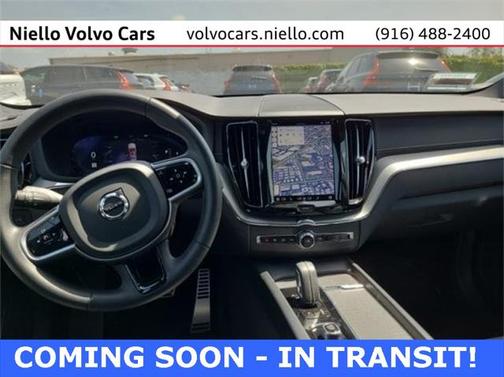 2022 Volvo XC60 B5 R-Design