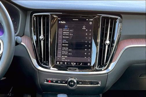 2024 Volvo S60 B5 Plus Dark Theme