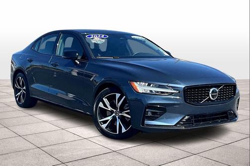 2024 Volvo S60 B5 Plus Dark Theme