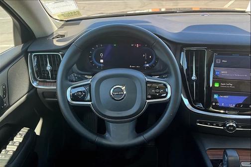 2024 Volvo S60 B5 Plus Dark Theme