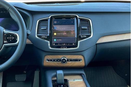 2025 Volvo XC90 B6 Plus 6-Seater