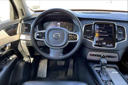 2022 Volvo XC90 T6 Inscription