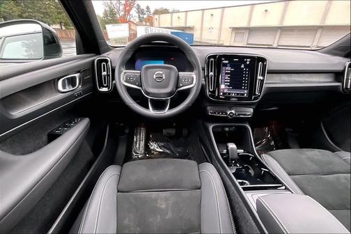2023 Volvo XC40 Recharge Pure Electric Twin Ultimate
