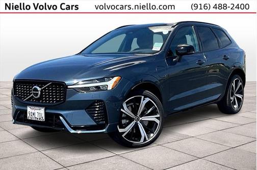 2022 Volvo XC60 Recharge Plug-In Hybrid T8 R-Design