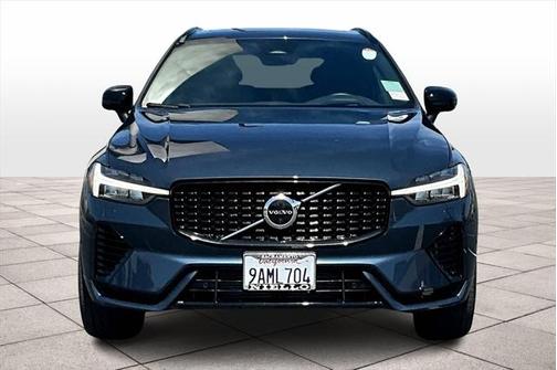 2022 Volvo XC60 Recharge Plug-In Hybrid T8 R-Design