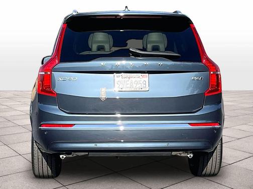 2025 Volvo XC90 B6 Core