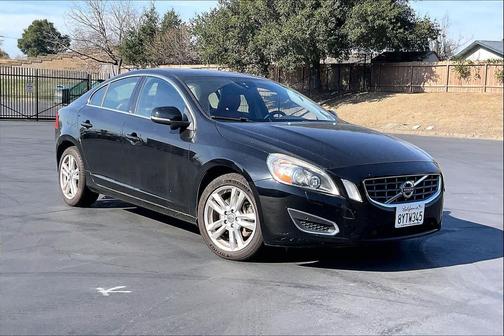 2013 Volvo S60 T5 Platinum
