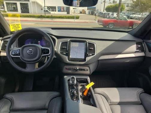 2023 Volvo XC90 Recharge Plug-In Hybrid T8 Ultimate Dark Theme 7-Seater