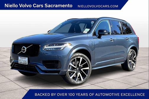 2023 Volvo XC90 Recharge Plug-In Hybrid T8 Ultimate Dark Theme 7-Seater