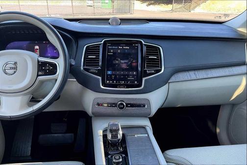 2023 Volvo XC90 Recharge Plug-In Hybrid T8 Ultimate 6-Seater
