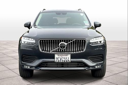 2022 Volvo XC90 T5 Momentum