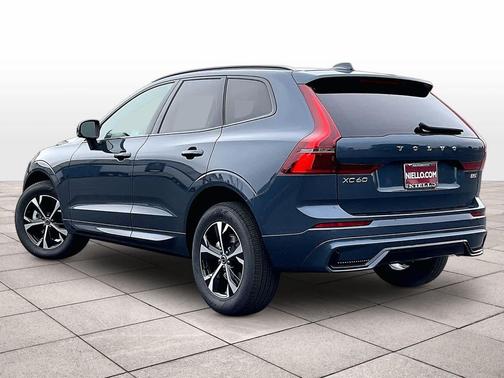 2026 Volvo XC60 B5 Core