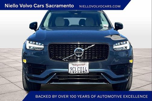 2023 Volvo XC90 Recharge Plug-In Hybrid T8 Ultimate Dark Theme 7-Seater