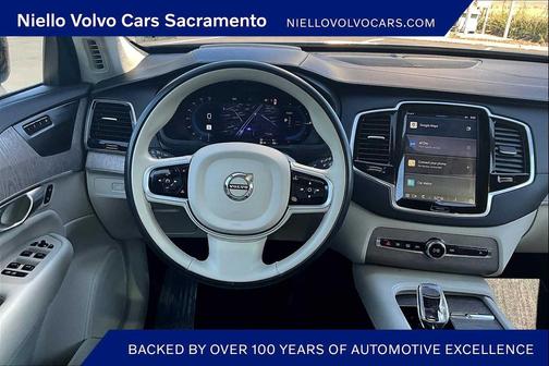 2023 Volvo XC90 Recharge Plug-In Hybrid T8 Ultimate Dark Theme 7-Seater