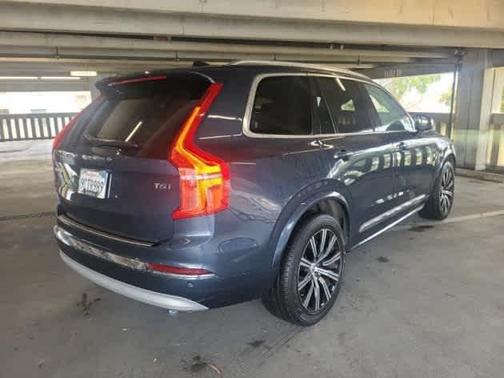 2022 Volvo XC90 T6 Inscription