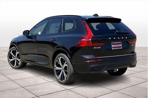 2025 Volvo XC60 B5 Ultra