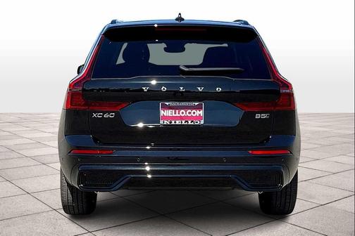 2026 Volvo XC60 B5 Plus