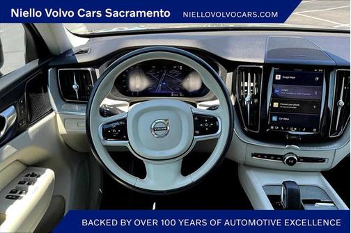 2023 Volvo XC60 Recharge Plug-In Hybrid T8 Plus Dark Theme