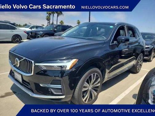 2022 Volvo XC60 Recharge Plug-In Hybrid T8 Inscription