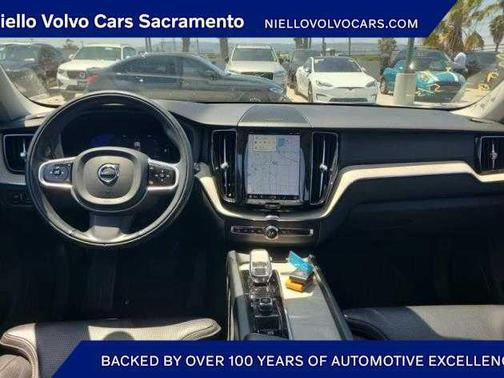 2022 Volvo XC60 Recharge Plug-In Hybrid T8 Inscription