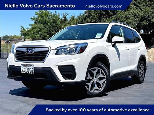 Crystal White Pearl 2019 Subaru Forester Premium