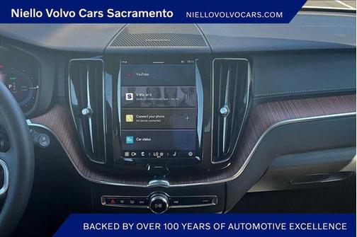 2023 Volvo XC60 Recharge Plug-In Hybrid T8 Ultimate Bright Theme