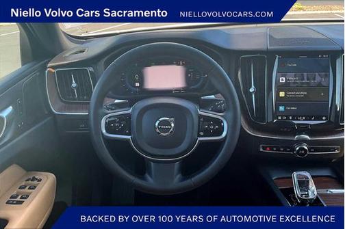 2023 Volvo XC60 Recharge Plug-In Hybrid T8 Ultimate Bright Theme