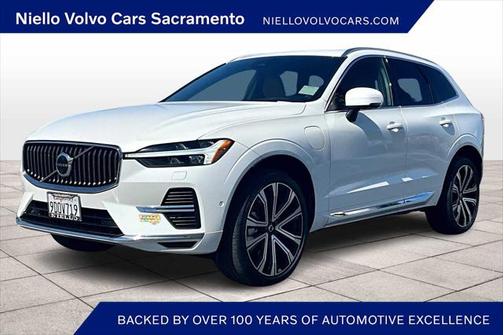 2023 Volvo XC60 Recharge Plug-In Hybrid T8 Ultimate Bright Theme