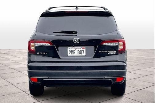 2021 Honda Pilot AWD Black Edition
