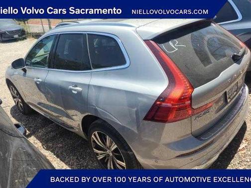 2023 Volvo XC60 Recharge Plug-In Hybrid T8 Plus Bright Theme