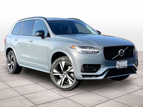 2023 Volvo XC90 Recharge Plug-In Hybrid T8 Plus Dark Theme 7-Seater