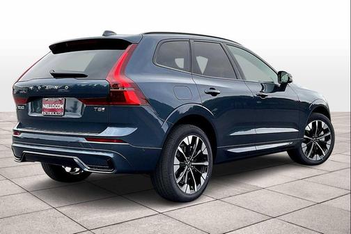 2026 Volvo XC60 Plug-In Hybrid T8 Plus