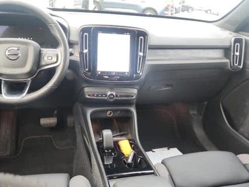 2023 Volvo XC40 Recharge Pure Electric Twin Core