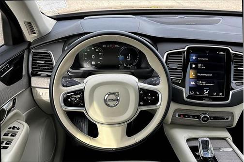 2022 Volvo XC90 Recharge Plug-In Hybrid T8 Inscription 6 Passenger