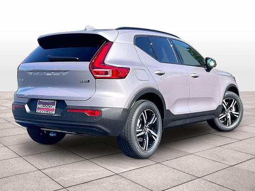 Aurora Silver 2026 Volvo XC40 Core, B5 AWD Gas (mild hybrid), Dark