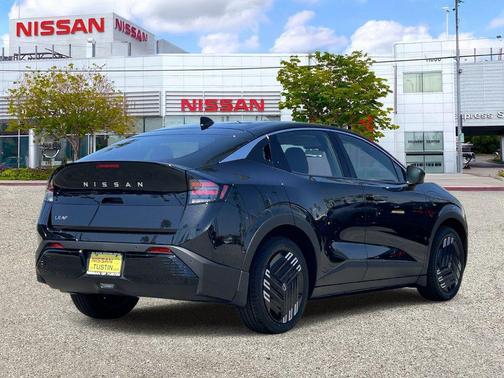 Black Diamond Pearl 2026 Nissan Leaf S+