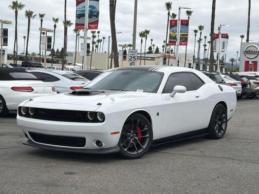 White Knuckle Clearcoat 2022 Dodge Challenger R/T Scat Pack