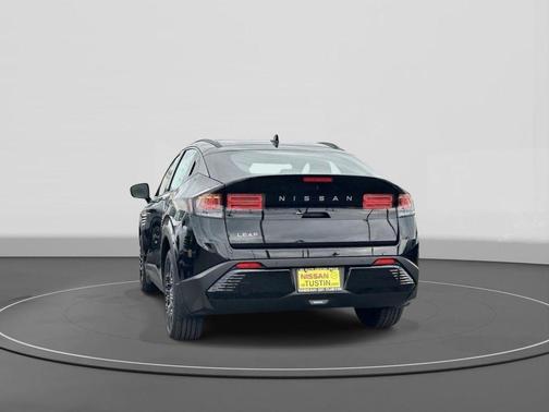 Black Diamond Pearl 2026 Nissan Leaf PLATINUM+