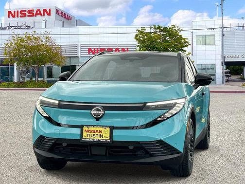 Seabreeze Blue Pearl/Black 2026 Nissan Leaf PLATINUM+