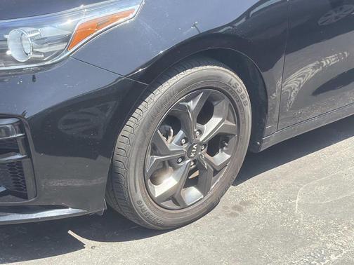 Aurora Black 2021 Kia Forte LXS