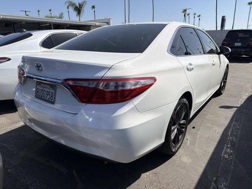 Super White 2015 Toyota Camry LE
