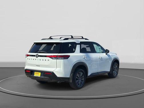 Everest White Pearl Tricoat 2026 Nissan Pathfinder SV
