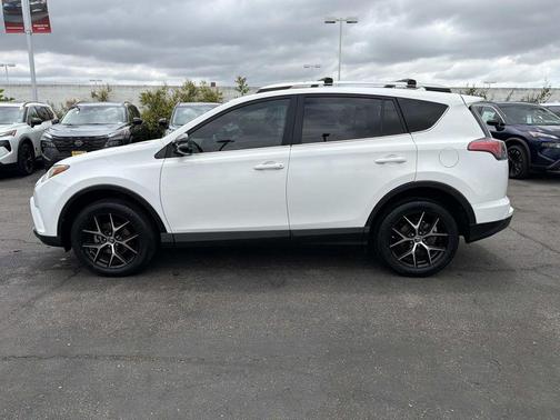 Super White 2016 Toyota RAV4 SE