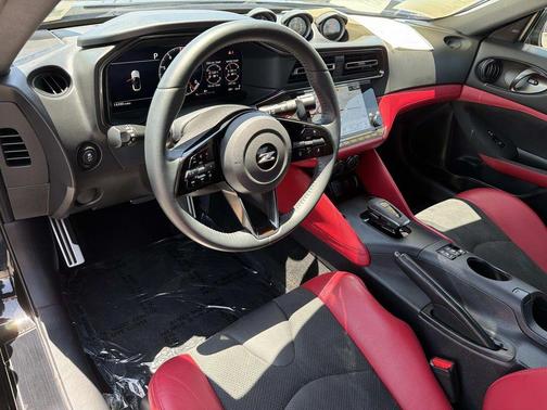 Black Diamond Pearl 2025 Nissan Z Performance Automatic Transmission