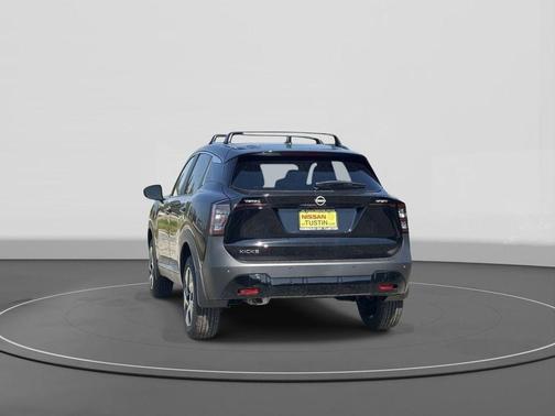 Super Black 2026 Nissan Kicks SV