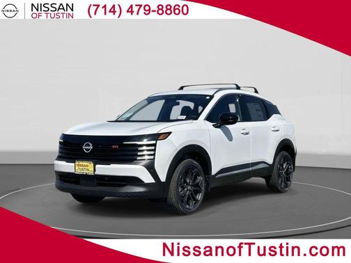 Aspen White Tricoat 2026 Nissan Kicks SR